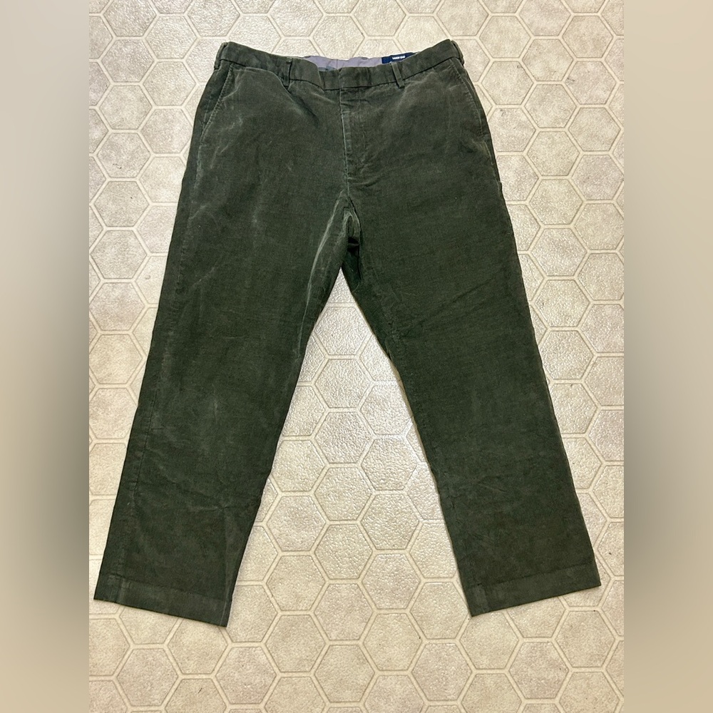 Men’s 37 x 30 Lands’ End Olive Green Thin Wale Corduroy Chino Pants